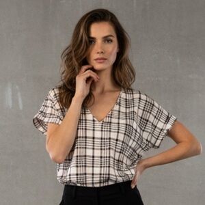 Women's Express Plaid V-Neck Blouse in White and Burgundy, Size L